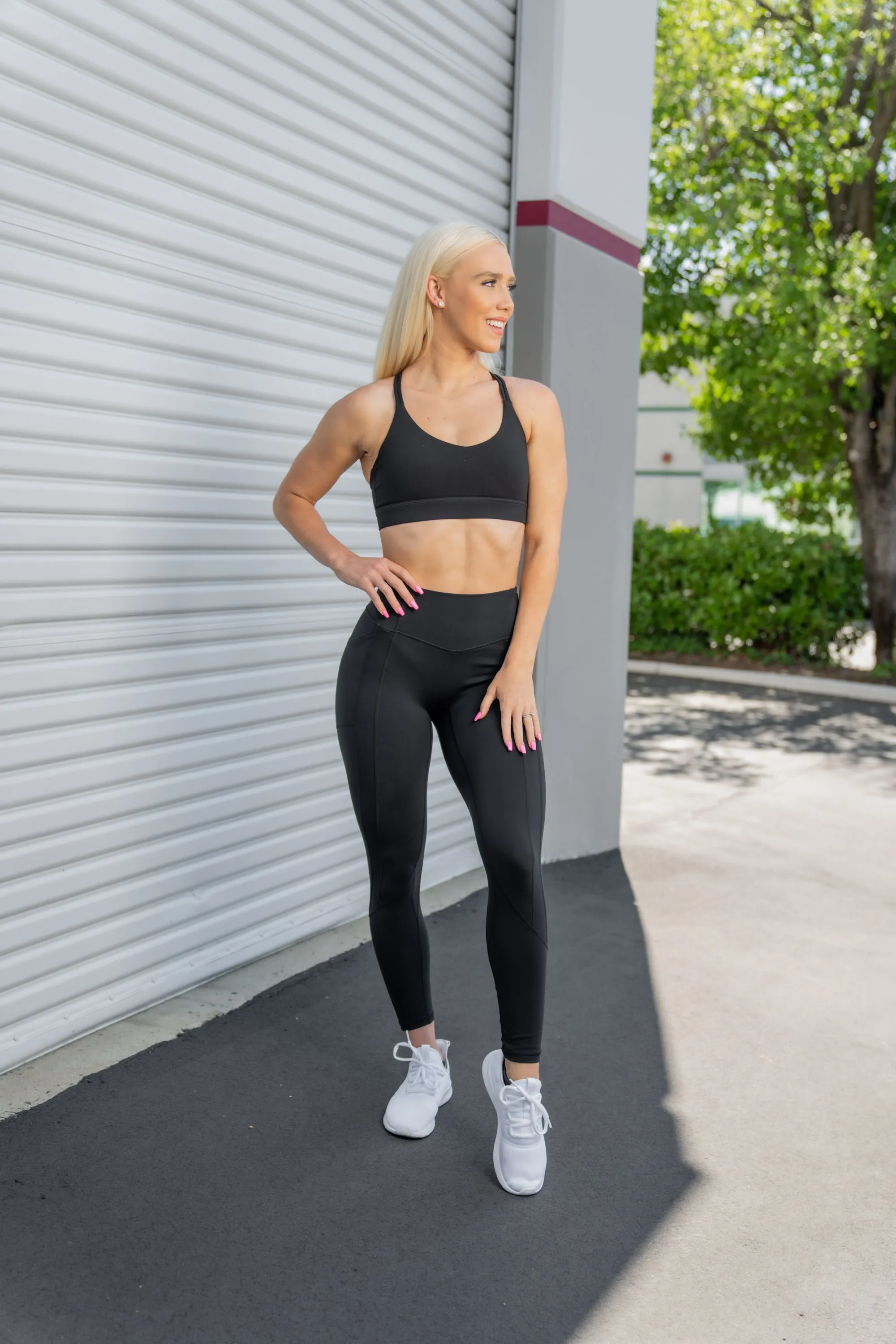 Effortless Heart Booty 2.0 Leggings With Pockets - Black