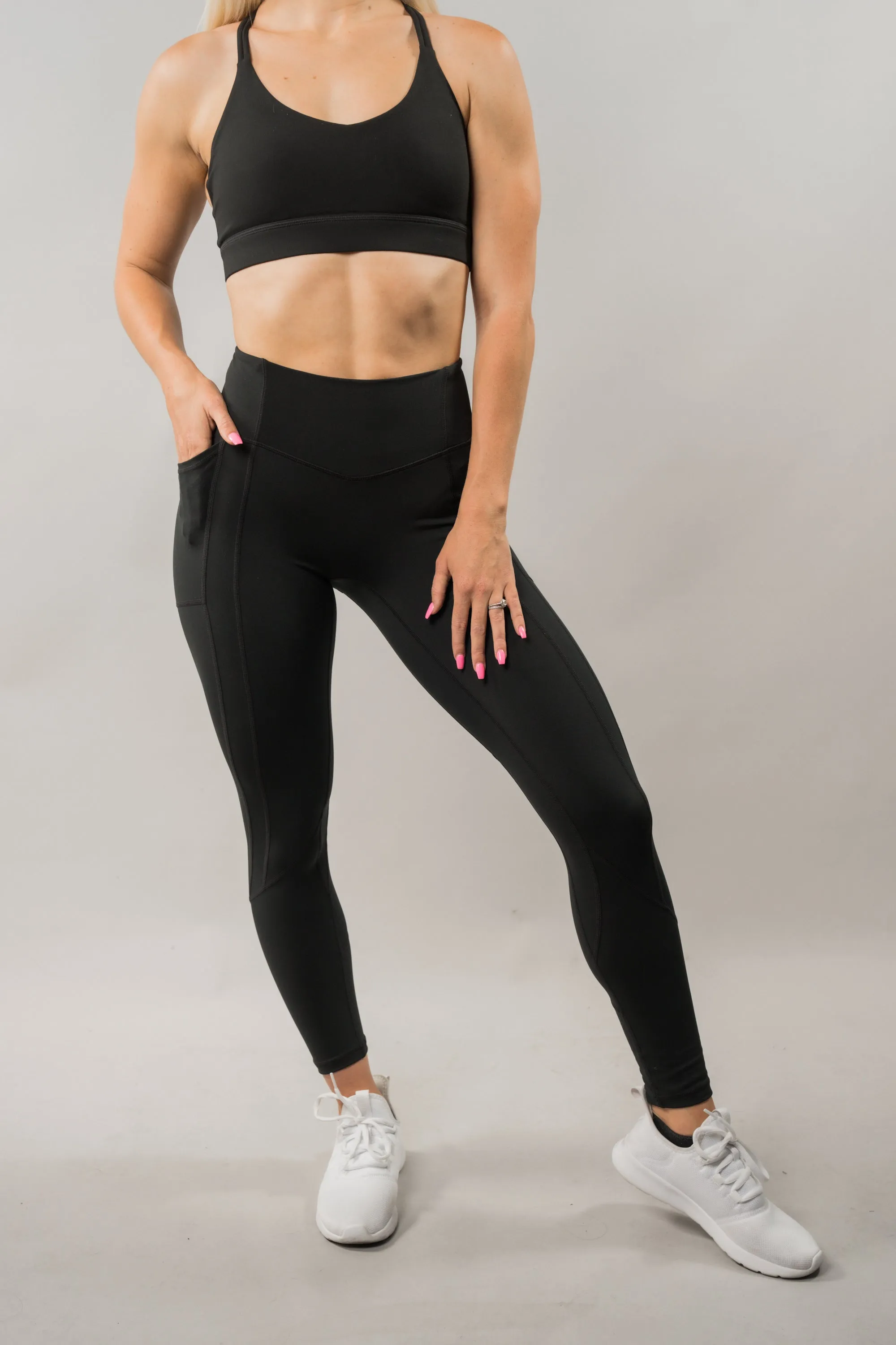 Effortless Heart Booty 2.0 Leggings With Pockets - Black