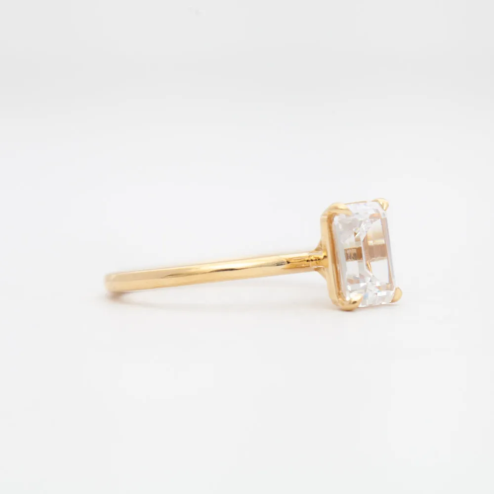 Emerald-Cut Coursière Solitaire