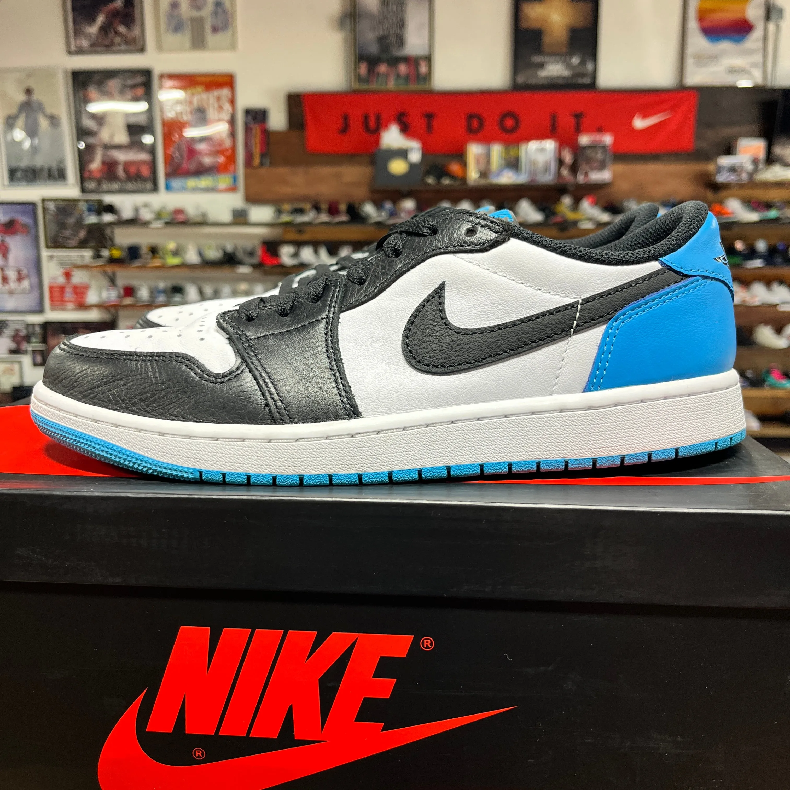 Jordan 1 Low 'Powder Blue' Size 10.5