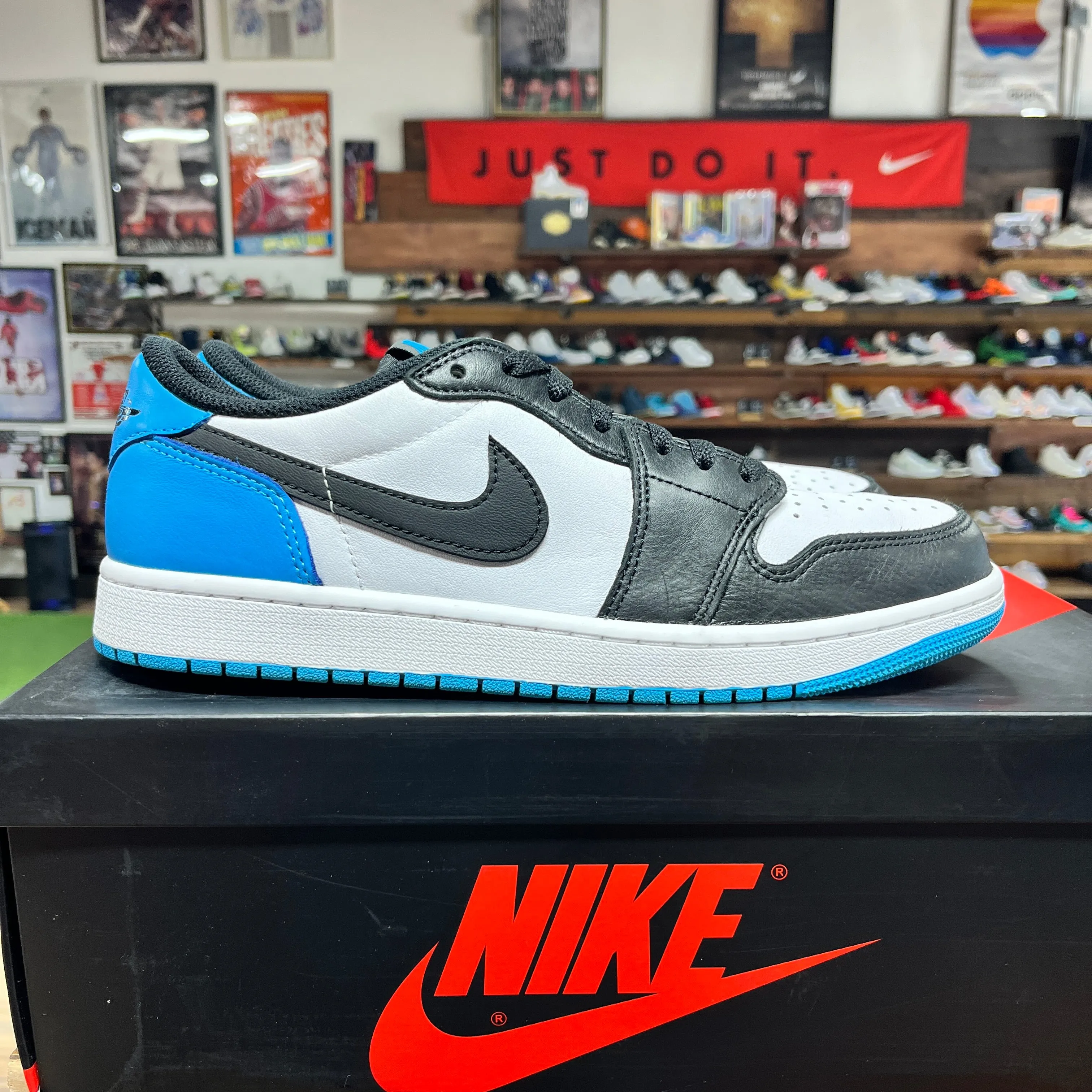 Jordan 1 Low 'Powder Blue' Size 10.5