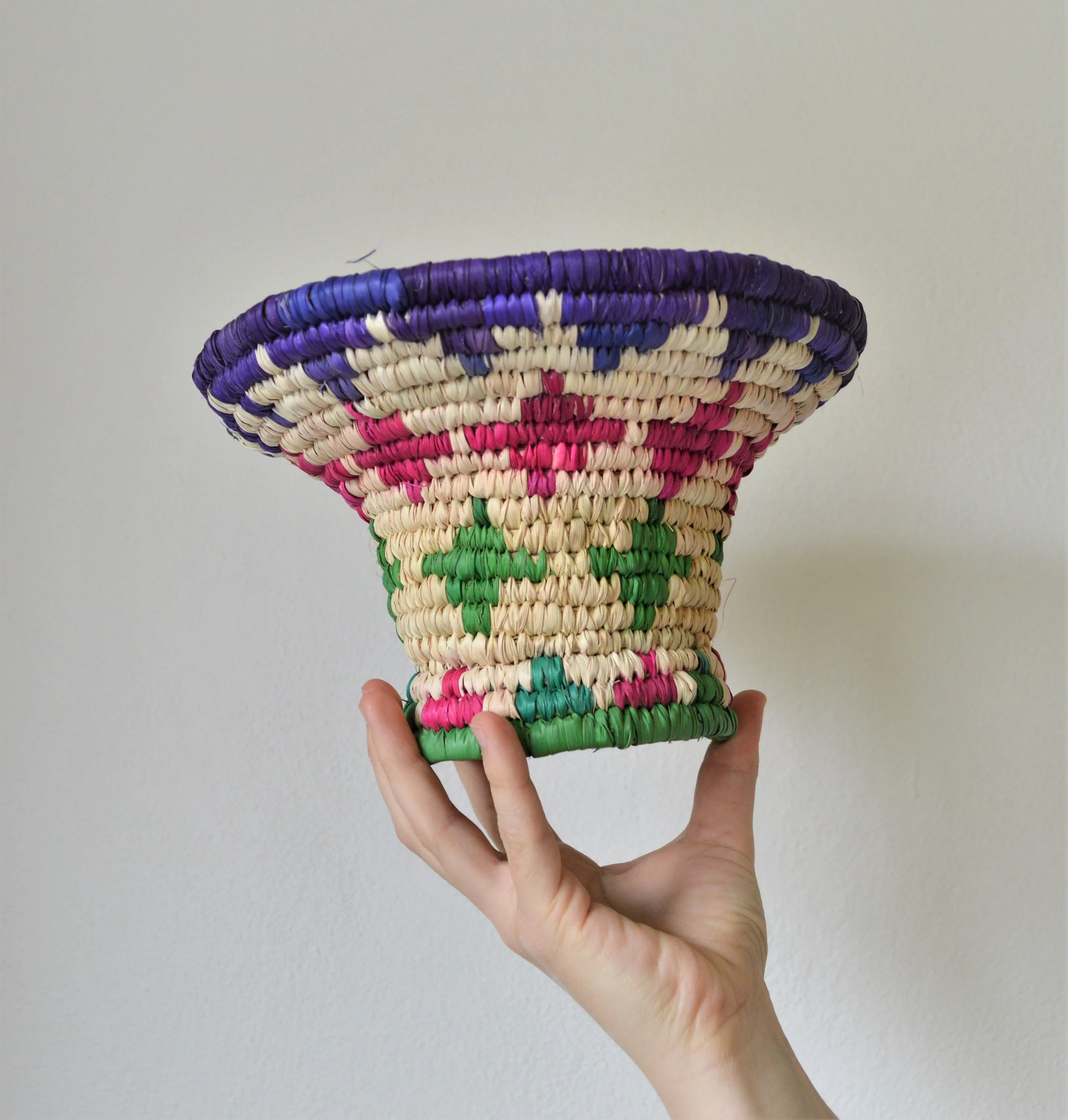 Woven basket platter FARHA, Colorful party centerpiece